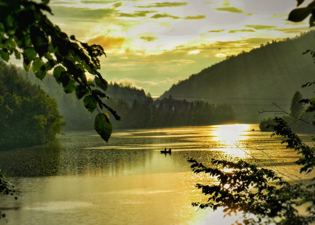 západ slnka za Ružínom